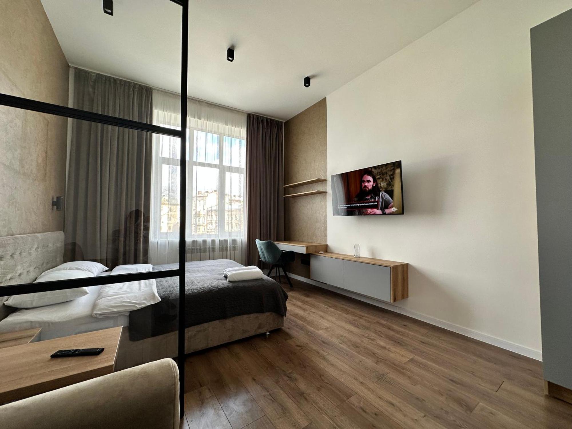 Romantic Apartments - In The Center Of Lviv , King-Size Bed Zewnętrze zdjęcie